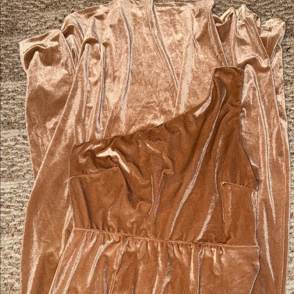 One-Shoulder Long Velvet Dress - Picture 1 of 4